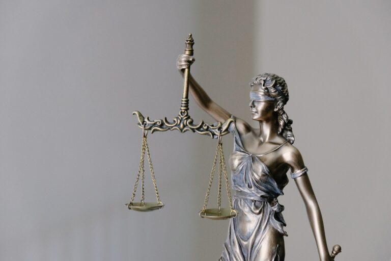 ladyjustice_